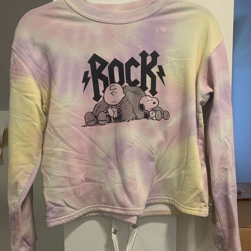 Peanuts sweatshirt